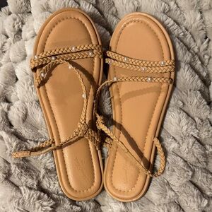 Universal Thread Braided Tan Sandals